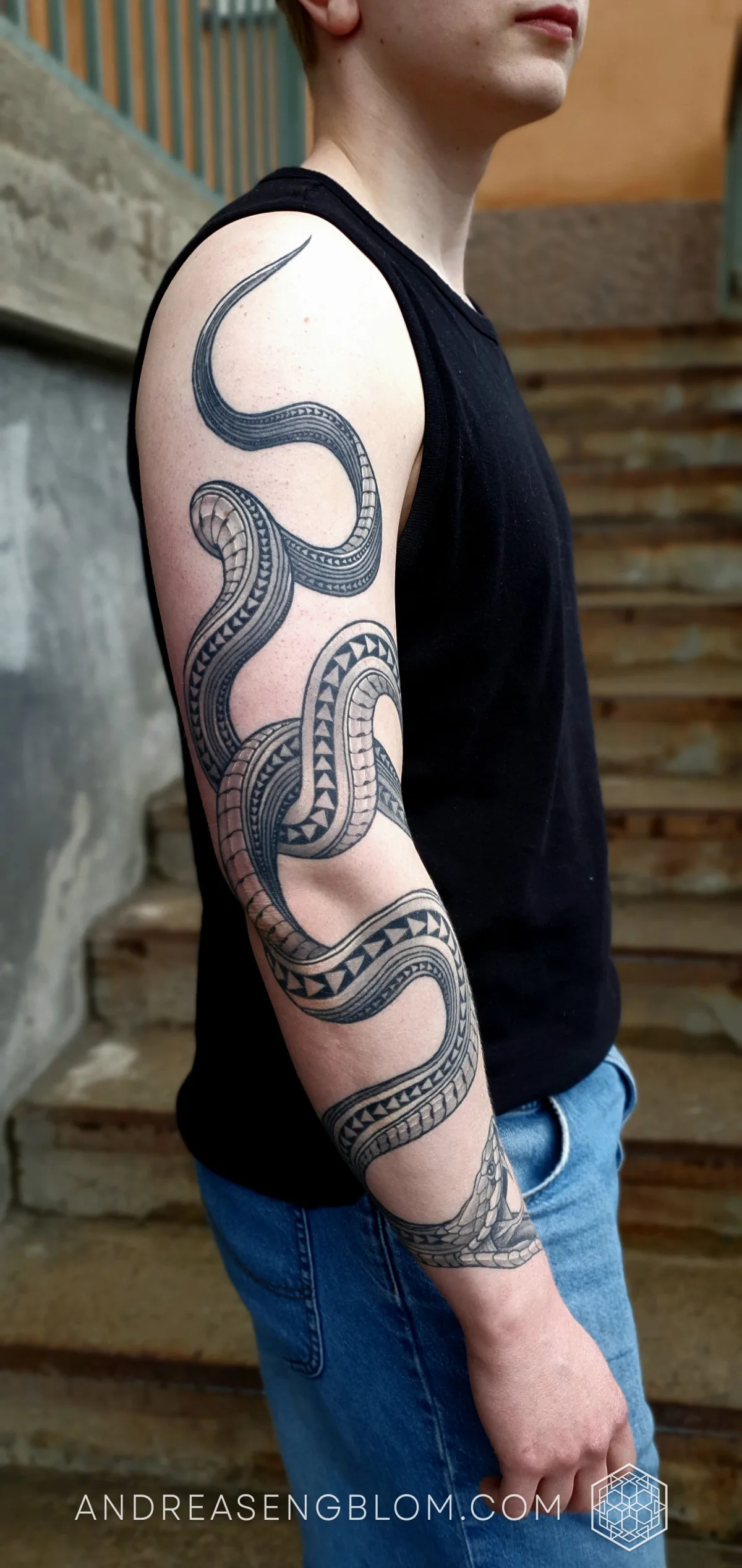 Orm Sleeve - Neo Traditional Geometrisk - bild 4